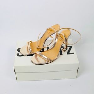 Gorgeous stappy SCHUTZ heels!